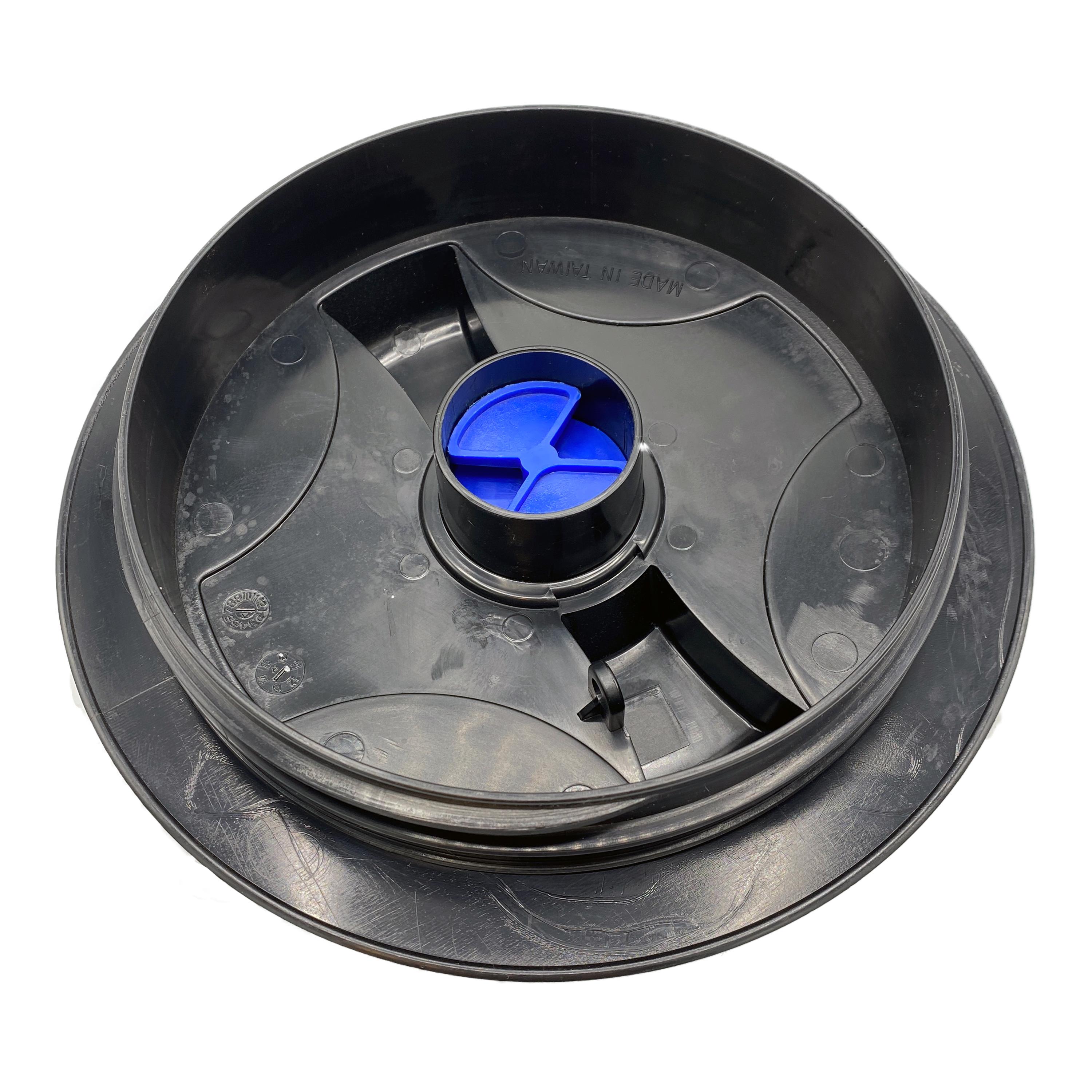 8 Tank Lid with Blue Snap-In Vent